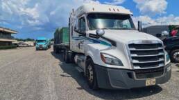 Regional flatbed CDL-A driver job in St. Augustine FL with guaranteed weekend home time